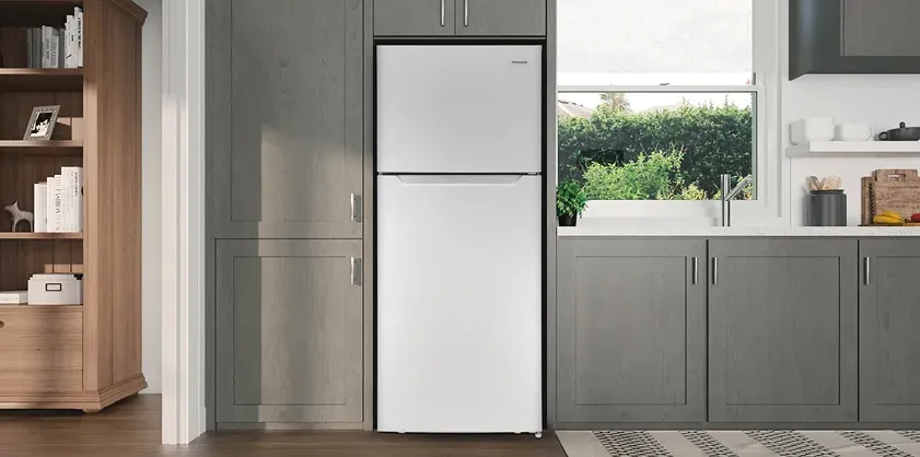 frigidaire-top-freezer-refrigerator-FFHT1822UW